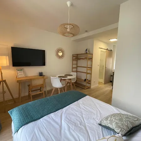 Le 16 Place De L'abbatiale Apartment *