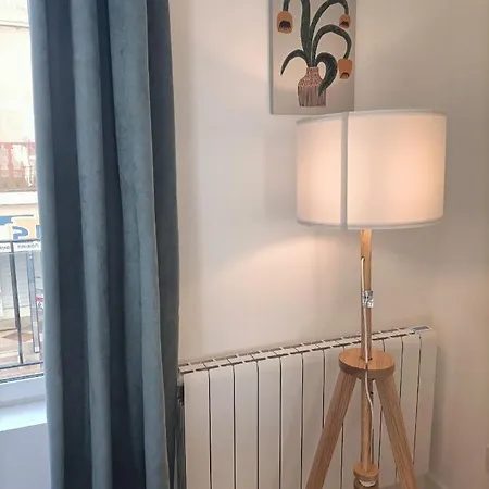 Le 16 Place De L'abbatiale *